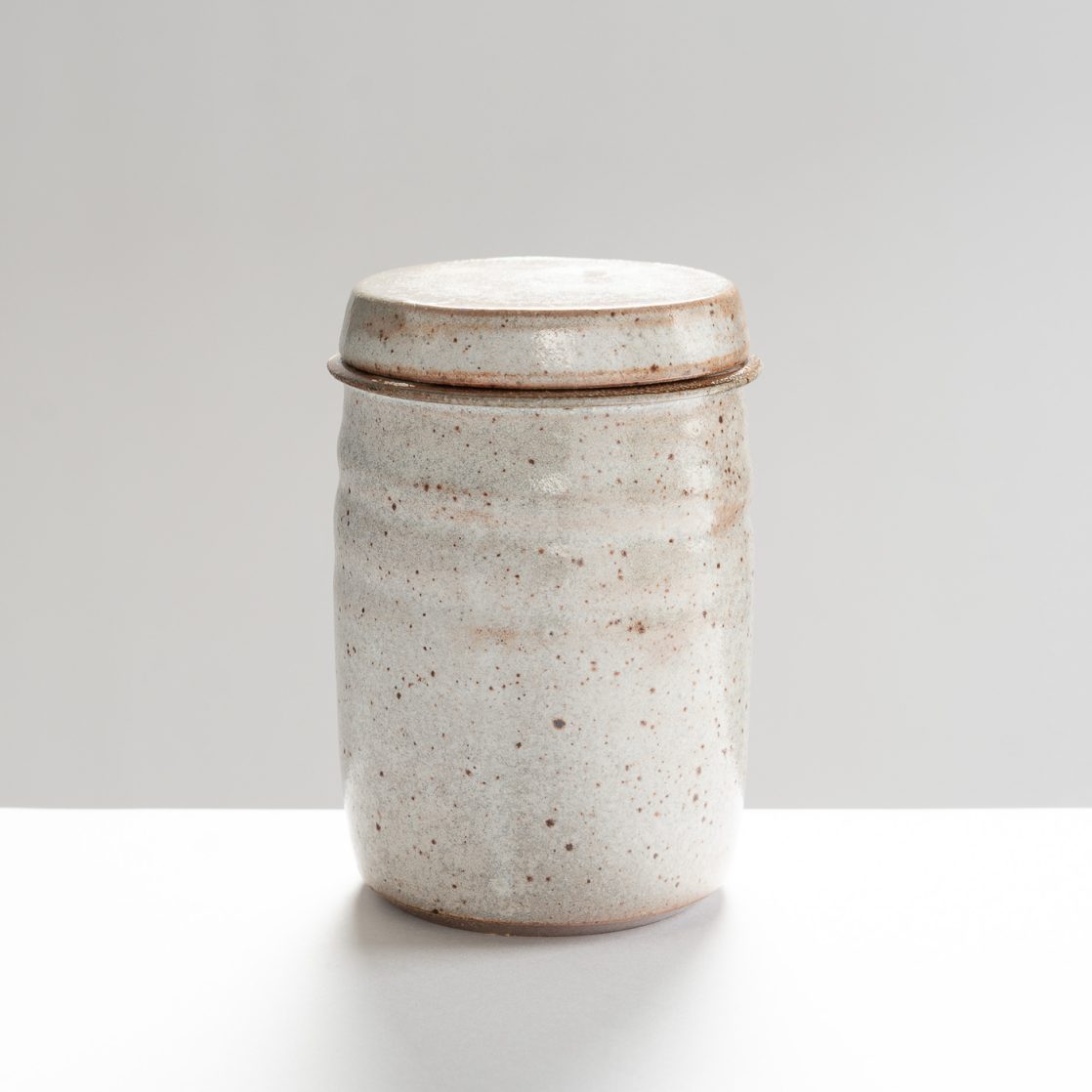 FLJ552Y119 Lidded Jar