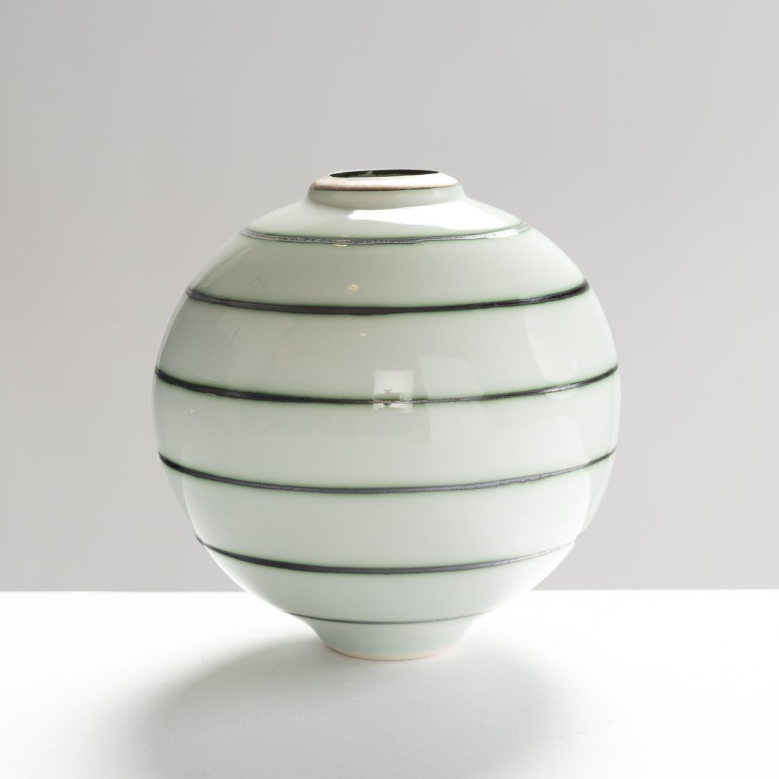 TT525Y155 Small Moon Jar Stripe