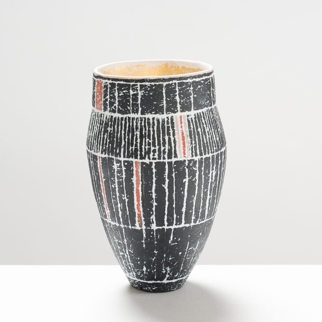 SJ424Y249 Black Stripe Pot