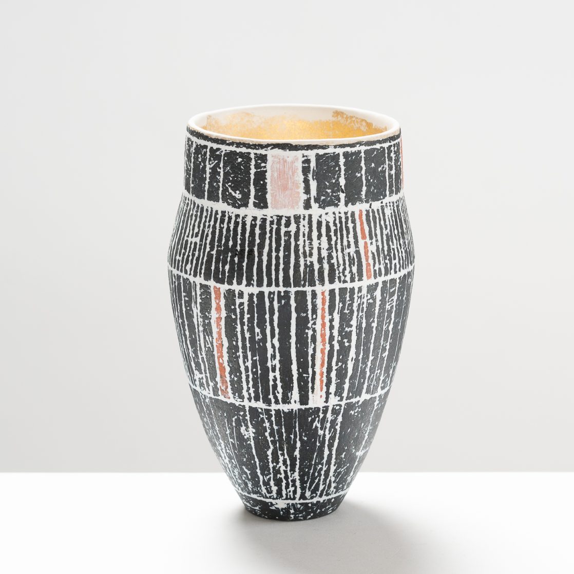 SJ424Y249 Black Stripe Pot