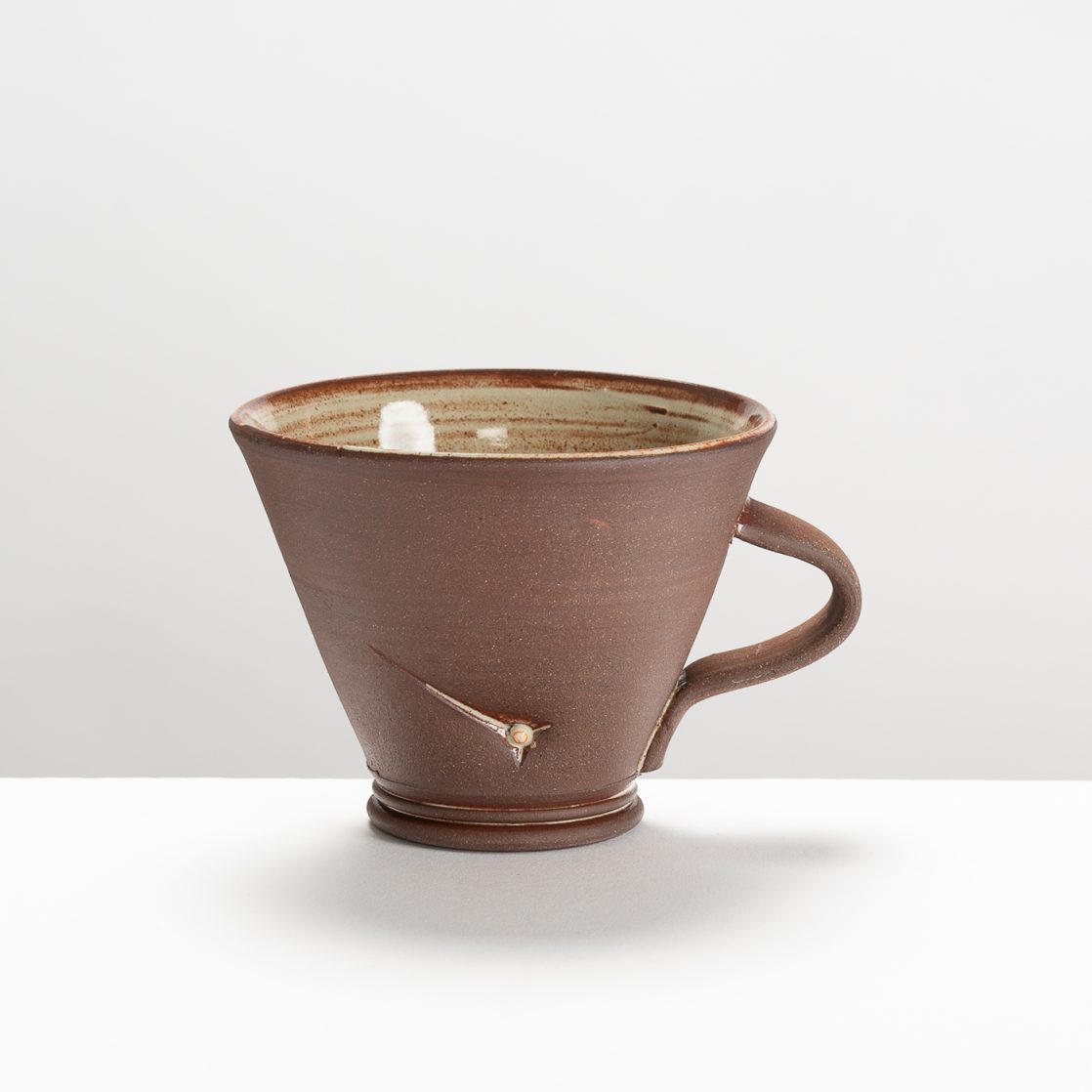 AY299Y404 Tapered Mug