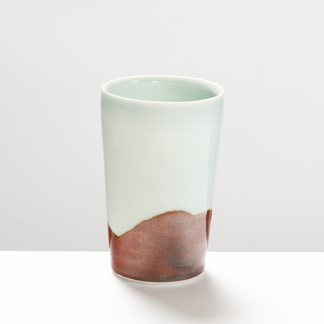 CK233Y1595 Beaker Celadon and Red