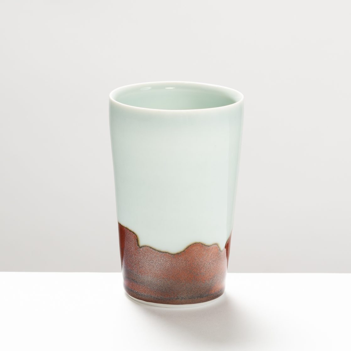 CK233Y1595 Beaker Celadon and Red