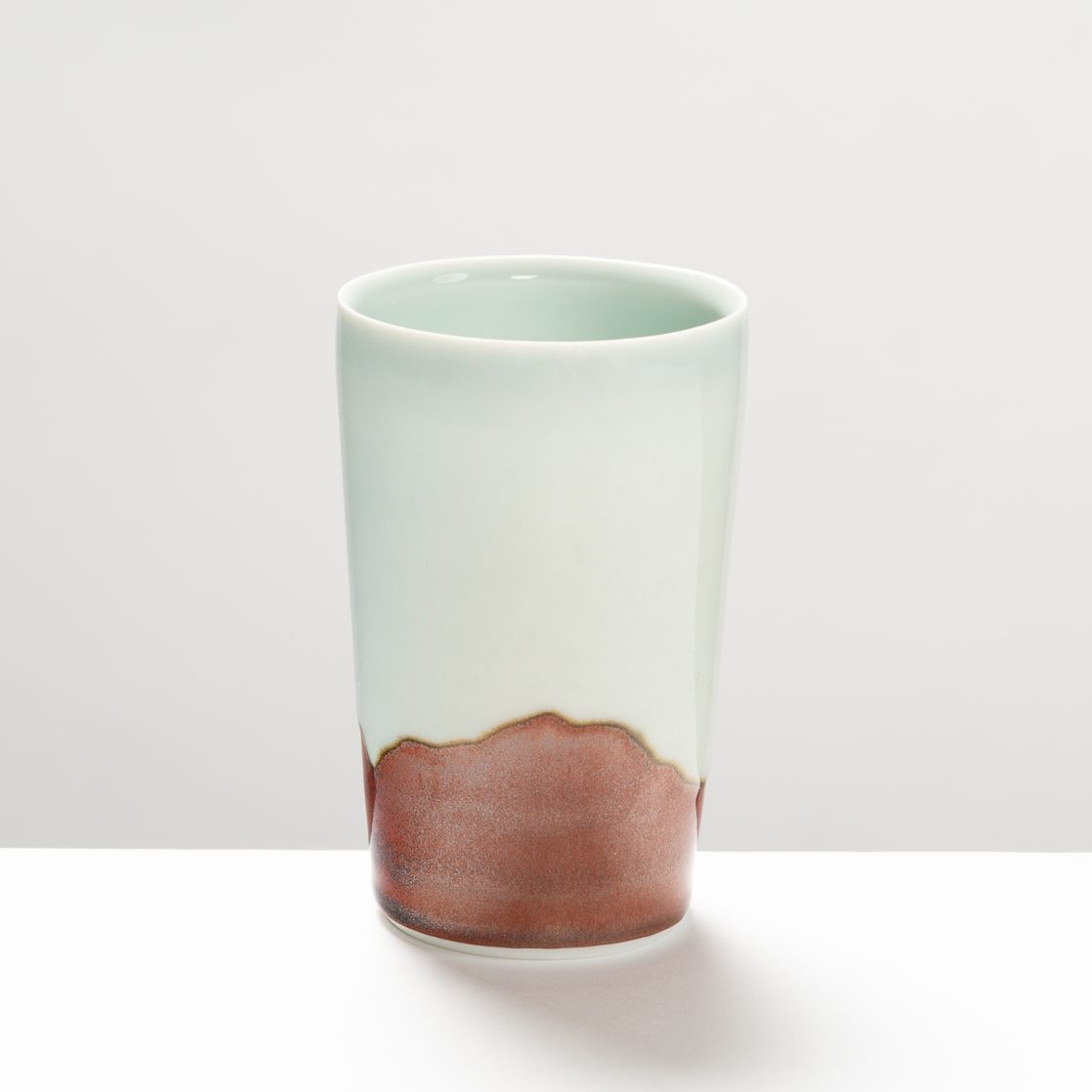 CK233Y1595 Beaker Celadon and Red