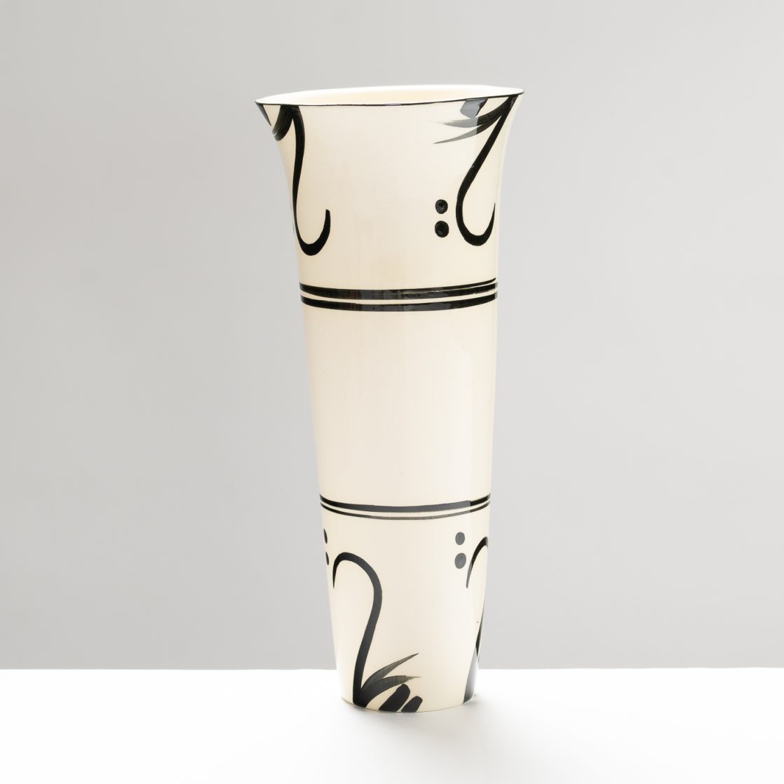 JC119Y2859 Kufic Medium Vase