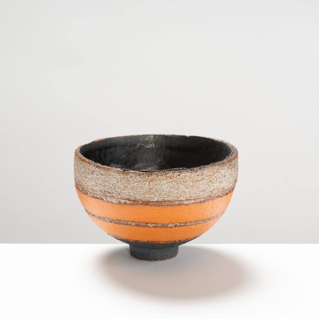 RD422Y221 Black/Orange Footed Bowl