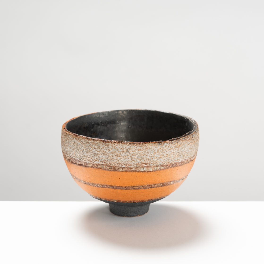 RD422Y221 Black/Orange Footed Bowl