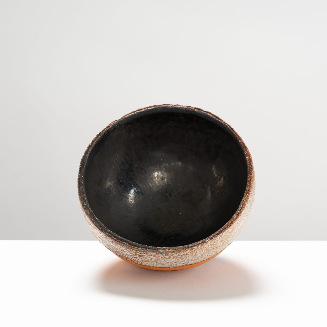 RD422Y221 Black/Orange Footed Bowl