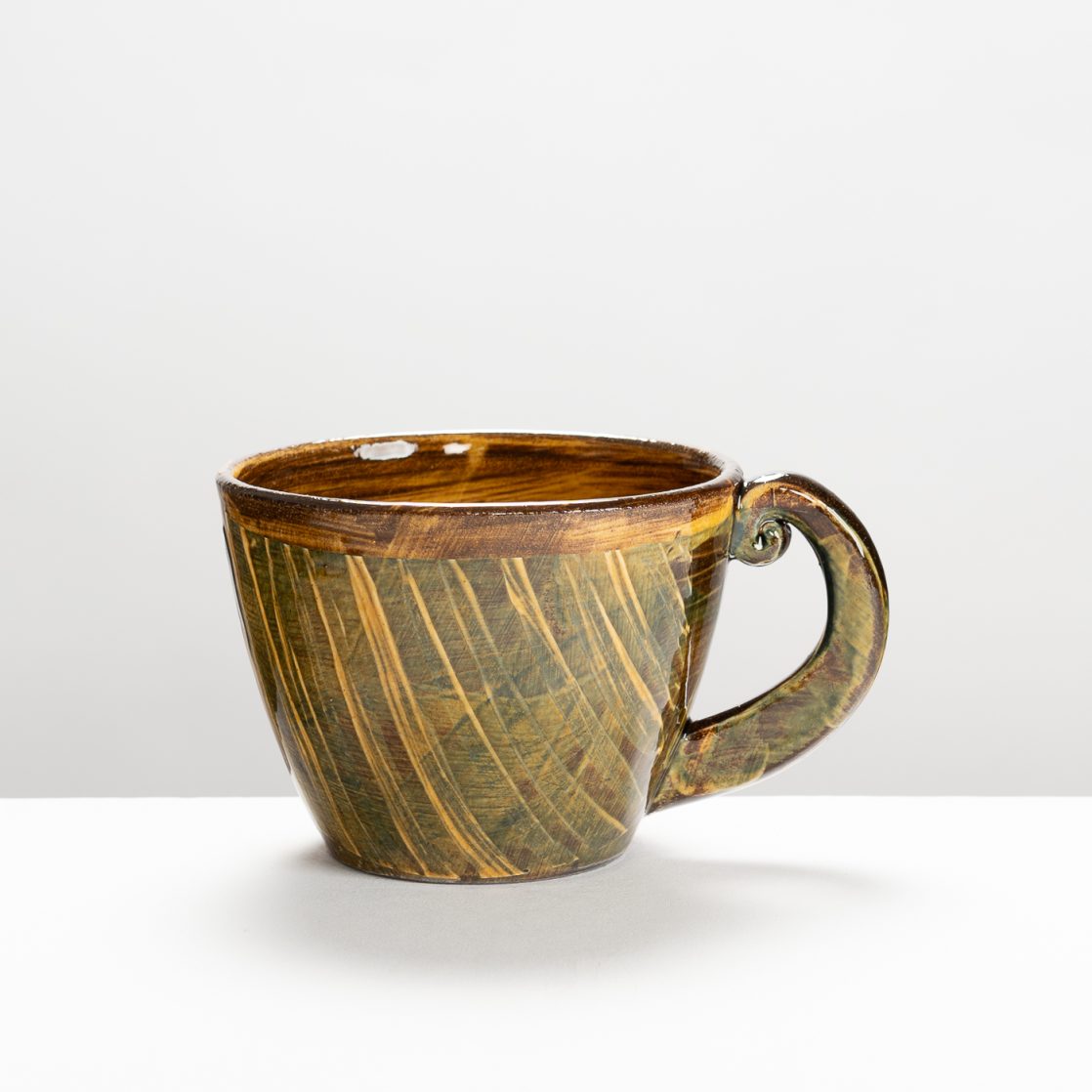 RP56Y1122 Terracotta Cup