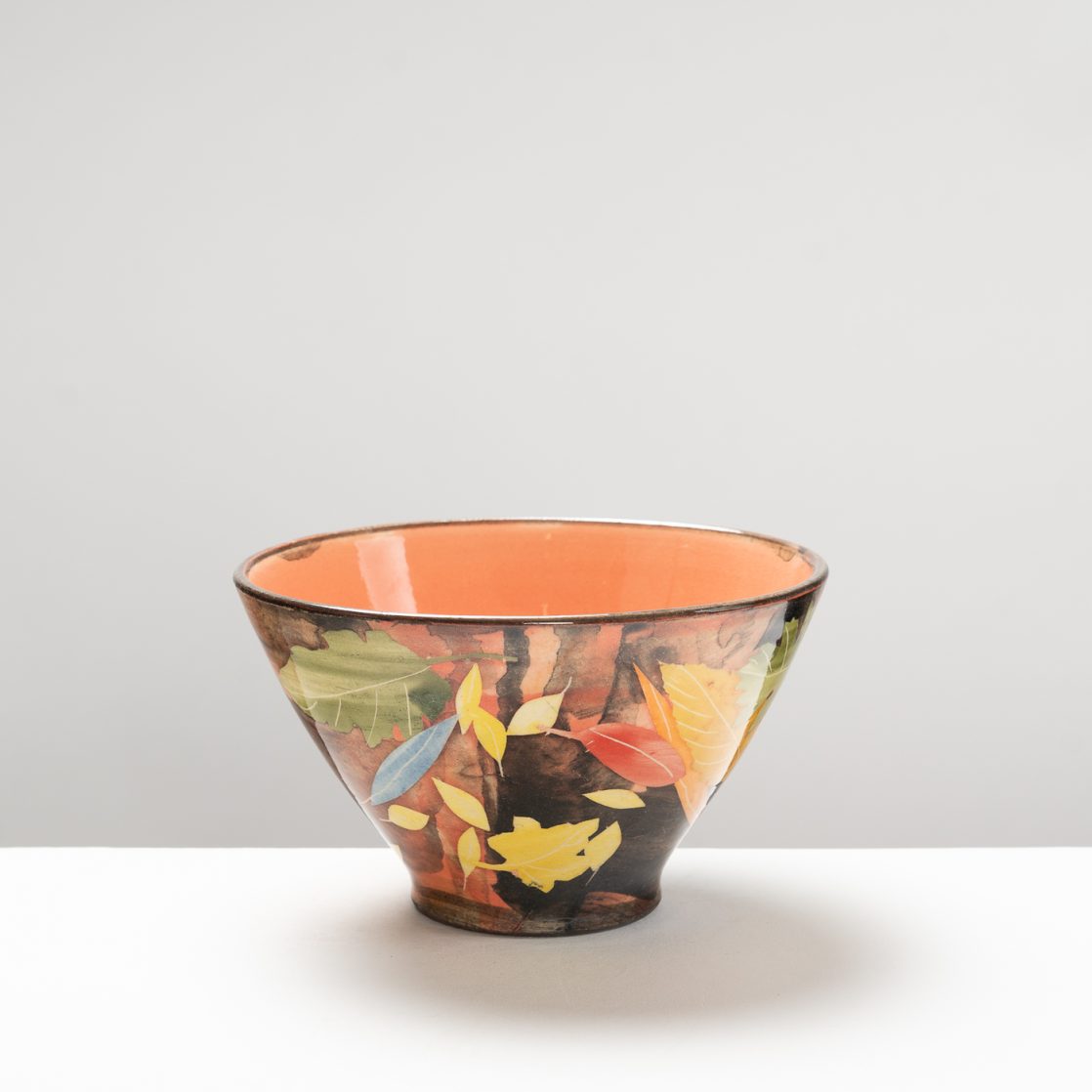 SM242Y973 Small Deep Bowl Red Interior