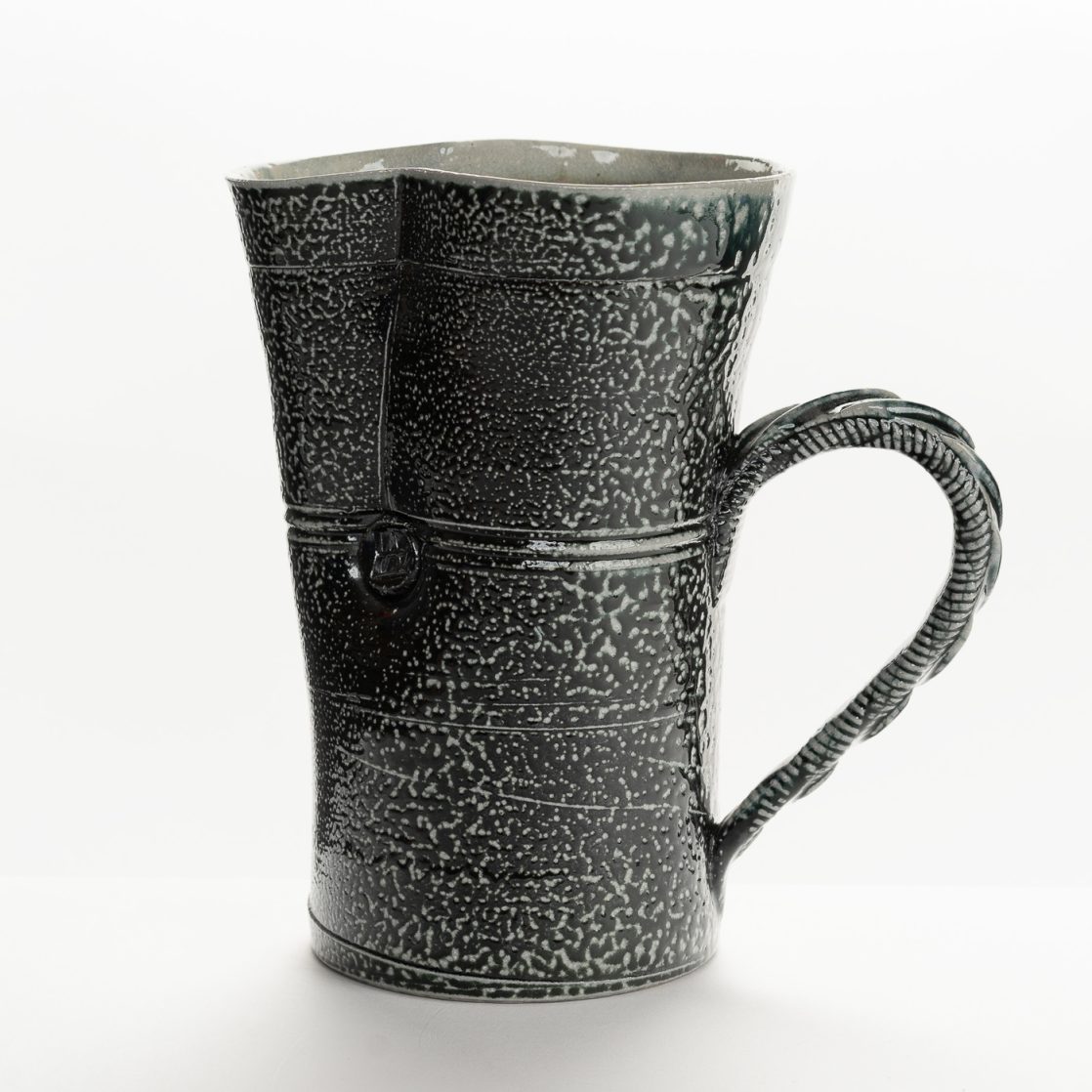 Medium Jug AD562Y3