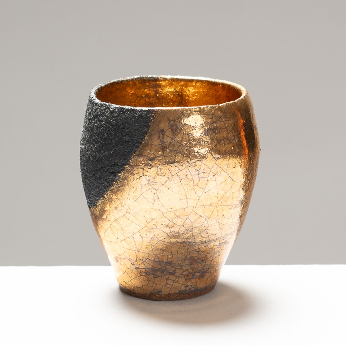 SF209Y894 Black/Gold Vessel